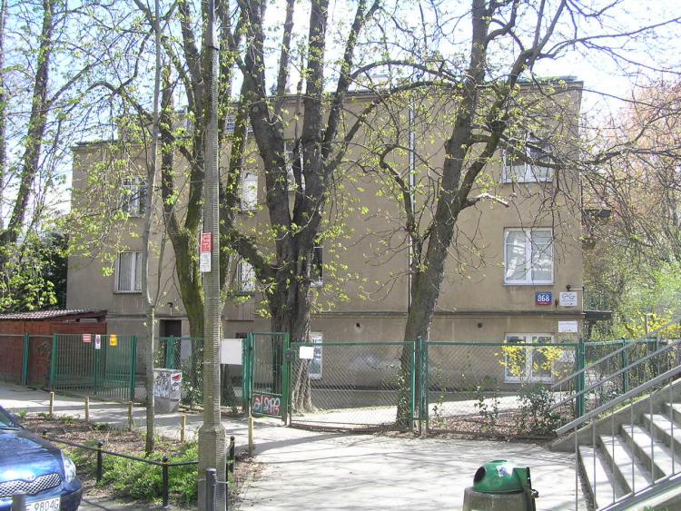 Wał Miedzeszyński 868 w&nbsp;Warszawie