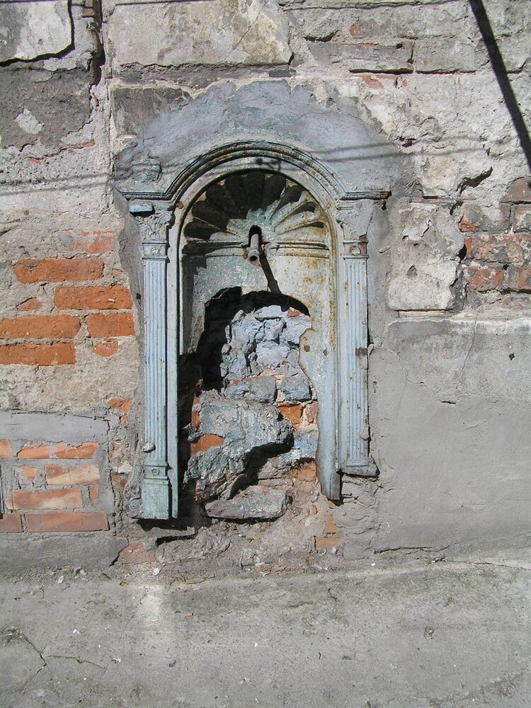 Zdrój przy Jagiellońskiej 9 na Pradze