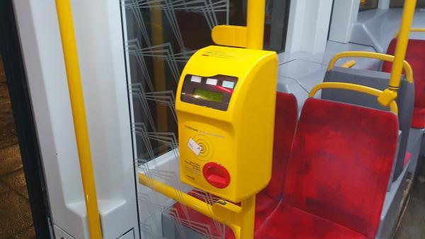 Nowy komunikat w pojazdach WTP. Od lutego pasażerowie słyszą zapowiedź o możliwej kontroli biletów
