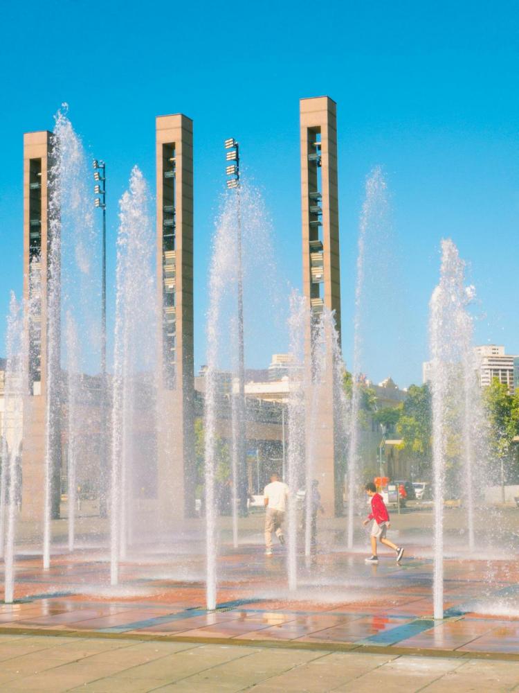 Park fontann pod zamkiem królewskim - czas trwania pokazu warto sprawdzić na stronie