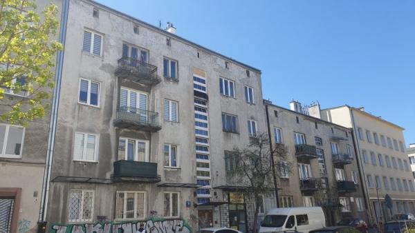 Tragiczny pożar mieszkania przy Kobielskiej. Nie żyje 66‑letnia kobieta