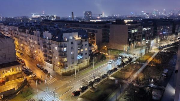 Kultura, postindustrialny klimat i sztuka: Praski przewodnik po alternatywnych atrakcjach Warszawy