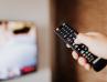 Smart TV wcale nie taki smart? Jak poradzić sobie, gdy aplikacje przestają działać na starszym telewizorze