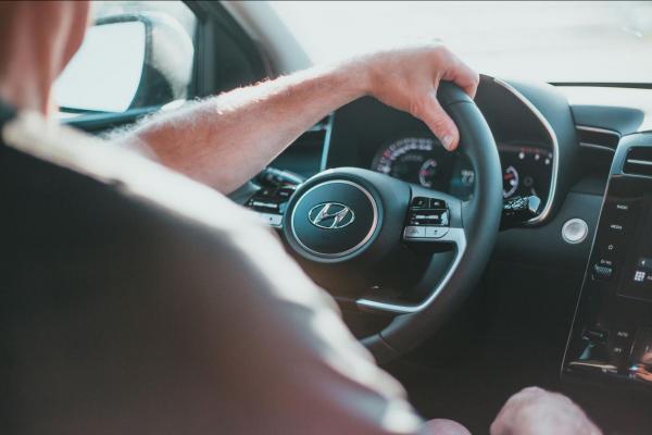 Idealne auto do miasta i na trasę - czy Hyundai Tucson w leasingu spełni Twoje oczekiwania?