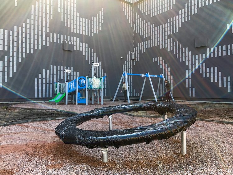 Trwa budowa placu zabaw przy Atrium Promenada 