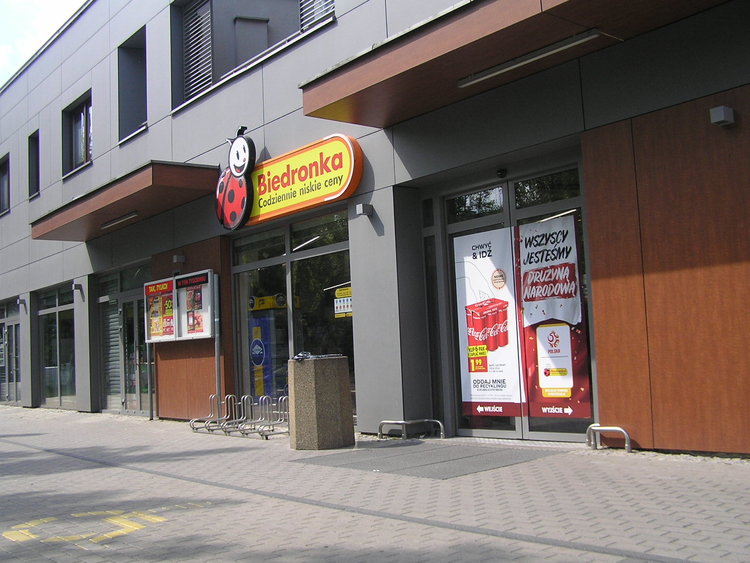 Sklep Biedronka przy Osowskiej na Pradze