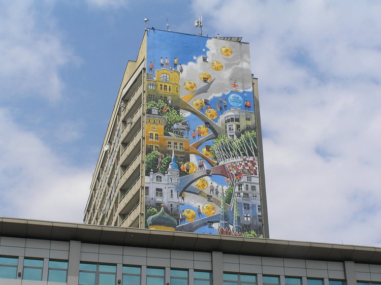 Mural Tytusa Brzozowskiego przy Targowej 26/30