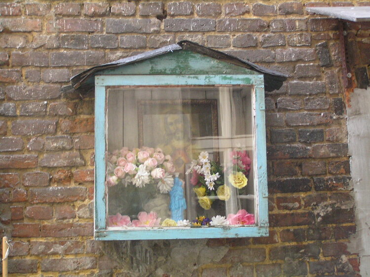 Mała 13A - kapliczka drewniana