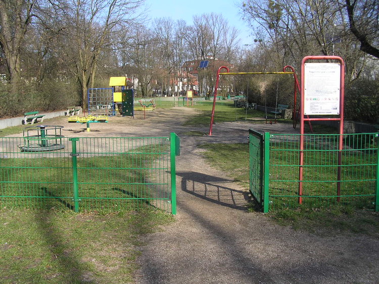 Plac zabaw w&nbsp;parku Leśnika