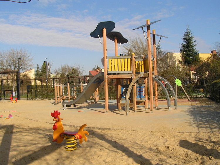 Plac zabaw w Parku Znicza