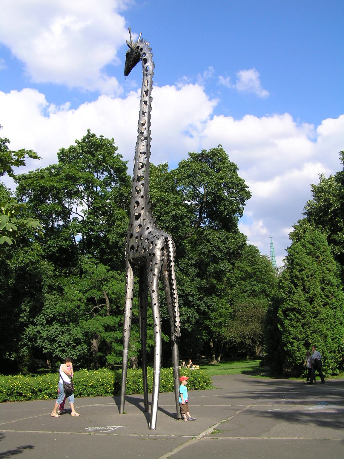 Rzeźba Żyrafa w Parku Praskim