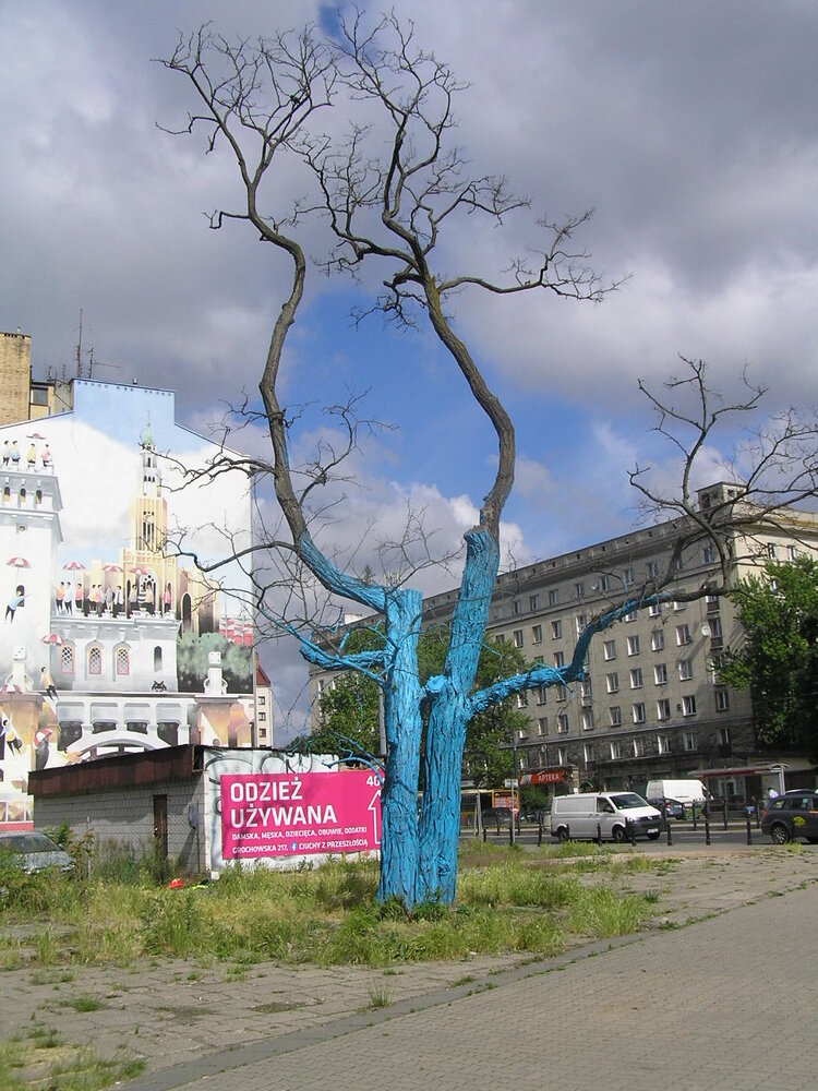 Błękitne Drzewo przy Rondzie Wiatraczna
